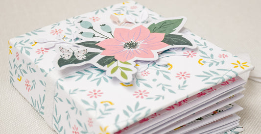 Happy Blooms Mini Album | Maribel Gómez